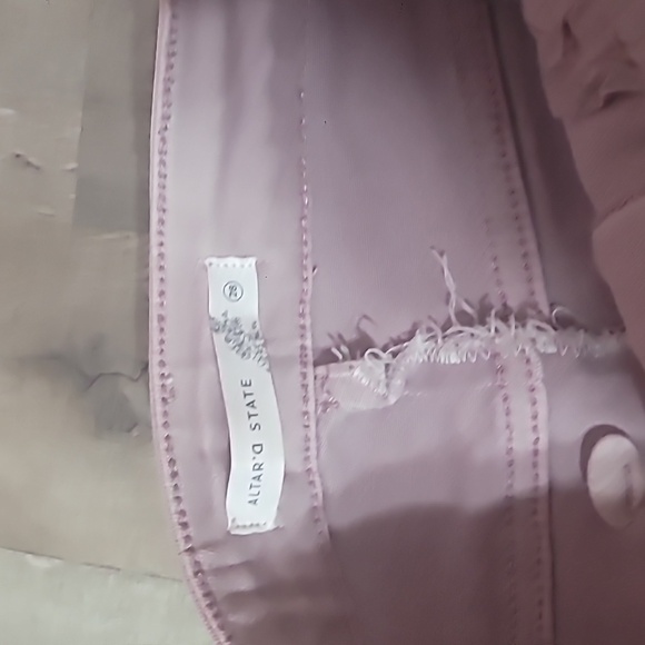 Altard State Pink Denim High Waisted Skirt Raw Hem Size 28 Or 6/8 - Picture 4 of 5